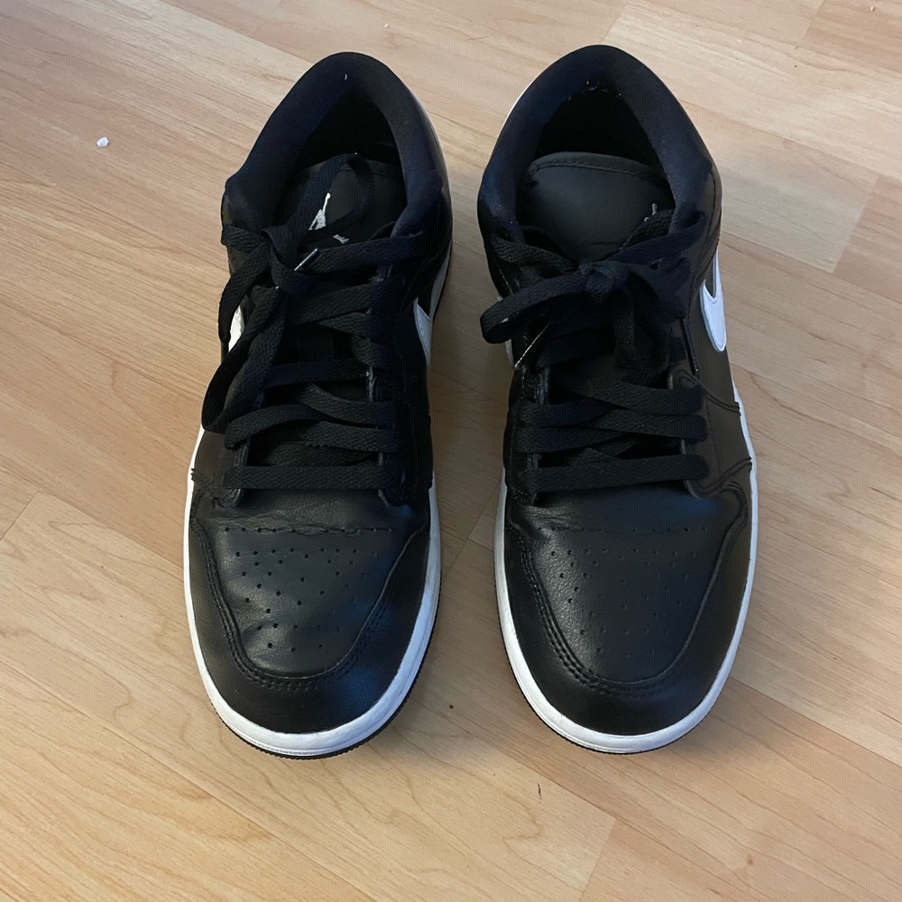 Nike Air Jordan low sneakers